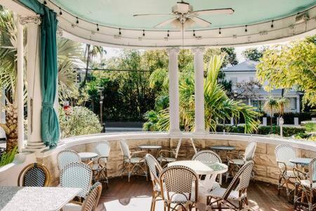 Classic King With Balcony At Curry Mansion Key West Ngoại thất bức ảnh