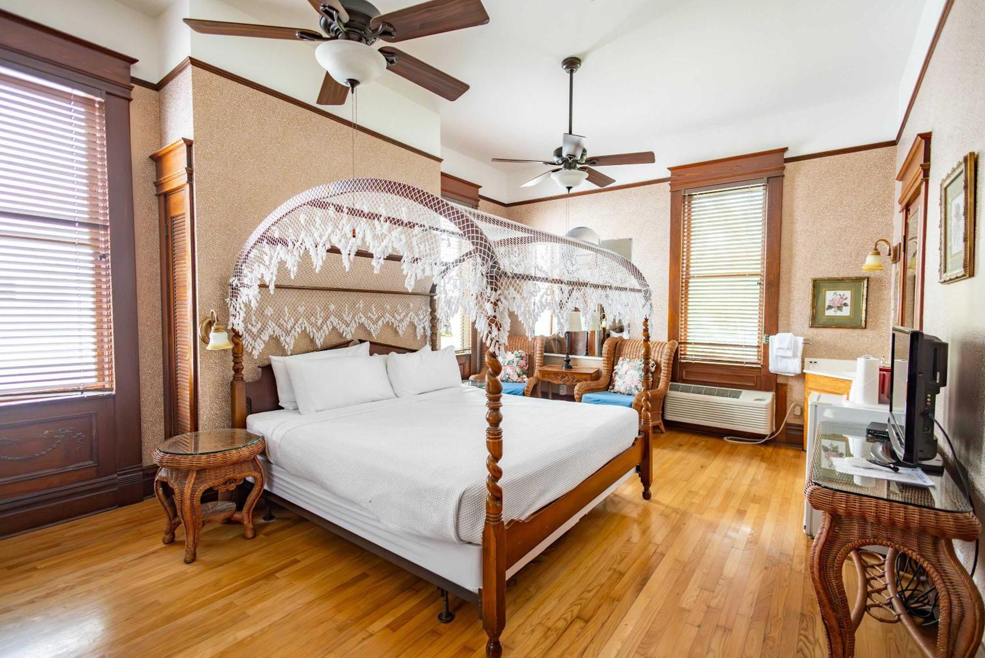 Classic King With Balcony At Curry Mansion Key West Ngoại thất bức ảnh